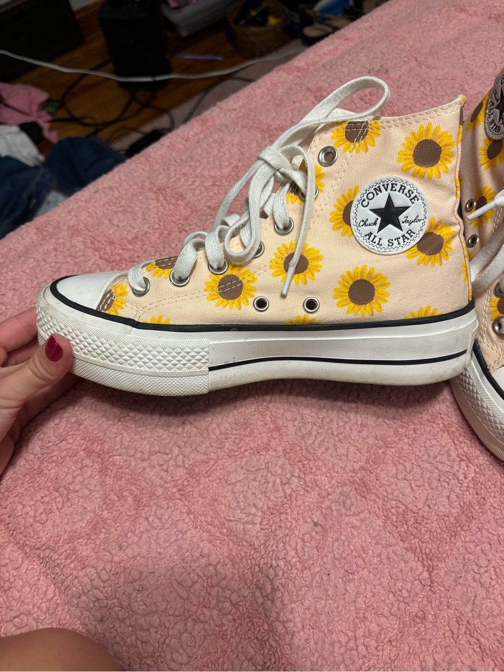 Converse platform Canvas High-Tops with Yellow Sunflower Print - Picture 3 of 7